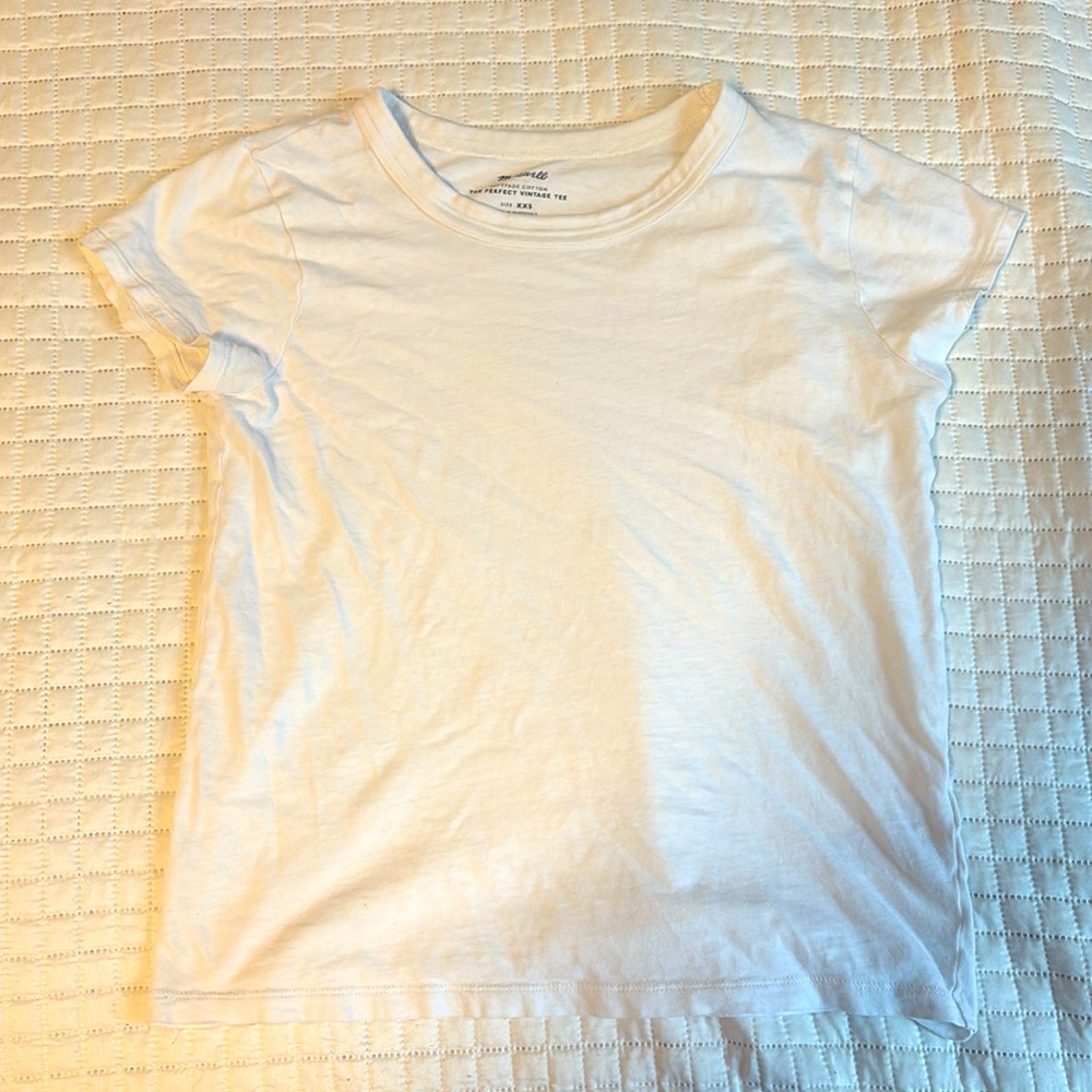 simple white tee